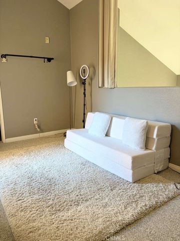 286 N Madison 404, Pasadena, CA 91101