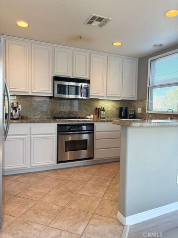 286 N Madison 404, Pasadena, CA 91101