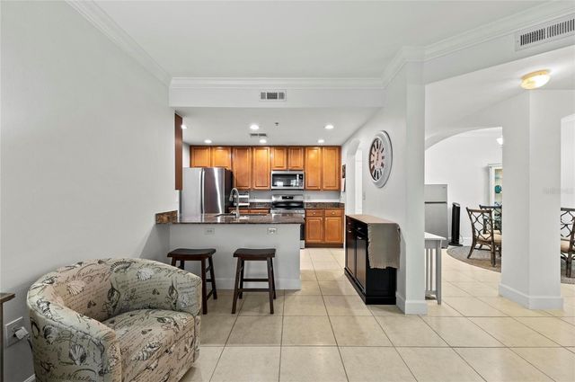 808 3RD AVENUE W 311, Bradenton, FL 34205