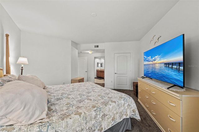 808 3RD AVENUE W 311, Bradenton, FL 34205