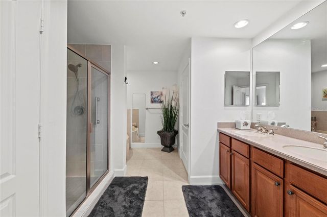 808 3RD AVENUE W 311, Bradenton, FL 34205