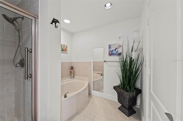 808 3RD AVENUE W 311, Bradenton, FL 34205