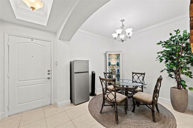 808 3RD AVENUE W 311, Bradenton, FL 34205