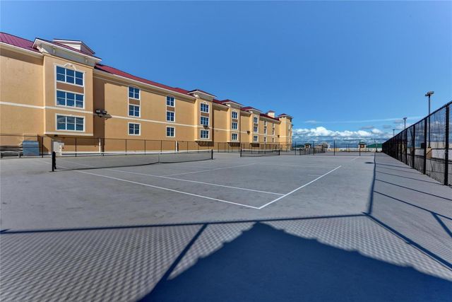 808 3RD AVENUE W 311, Bradenton, FL 34205