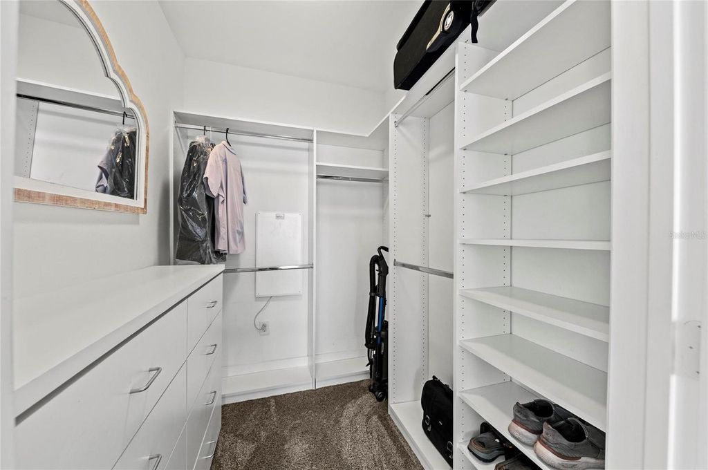 Image 24 of property listing at 808 3RD AVENUE W 311, Bradenton, FL 34205