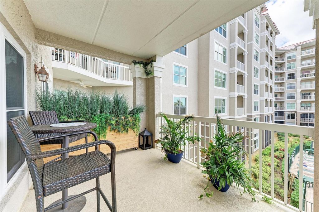 Image 38 of property listing at 808 3RD AVENUE W 311, Bradenton, FL 34205