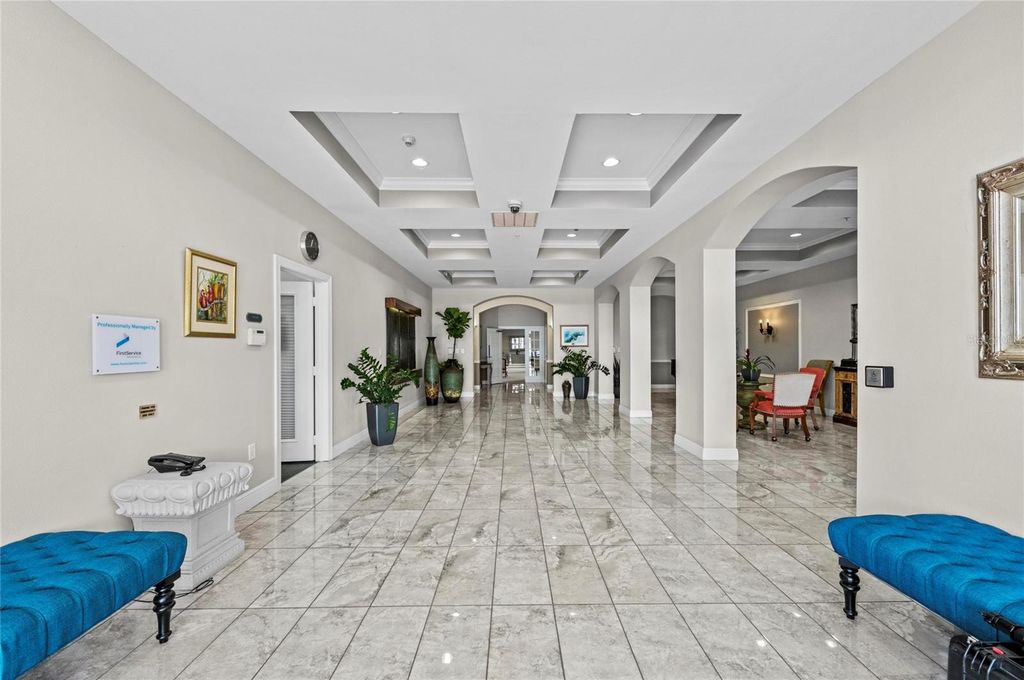 Image 41 of property listing at 808 3RD AVENUE W 311, Bradenton, FL 34205