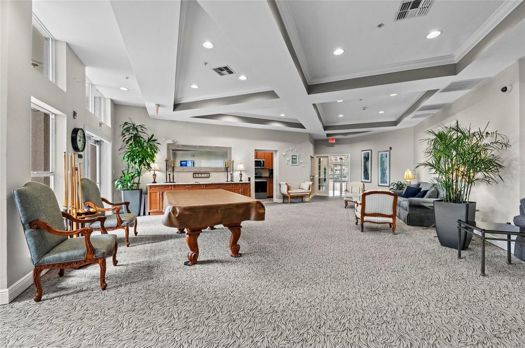 Image 44 of property listing at 808 3RD AVENUE W 311, Bradenton, FL 34205