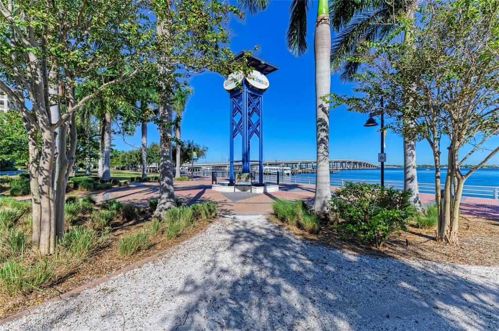 Image 57 of property listing at 808 3RD AVENUE W 311, Bradenton, FL 34205