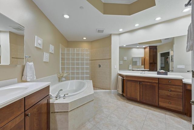 6474 WATERCREST WAY 403, Lakewood Ranch, FL 34202