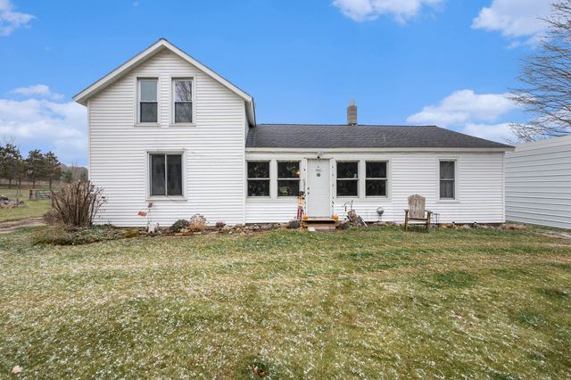 4409 W 1 Mile Road, White Cloud, MI 49349