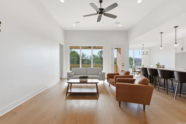 173 Ridgeview Trail, Maumelle, AR 72113