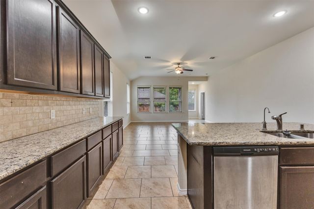 14011 Wolftrap Lane, Conroe, TX 77384