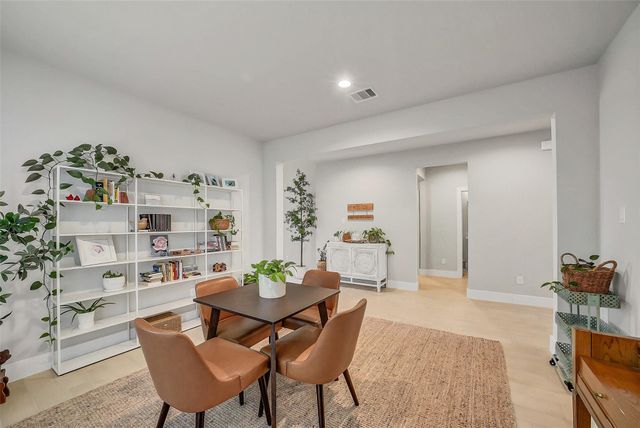 409 Piney Rocks Lane, Waller, TX 77484