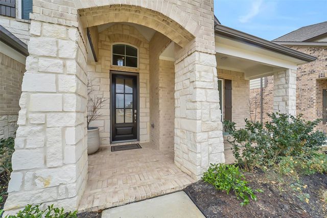 409 Piney Rocks Lane, Waller, TX 77484
