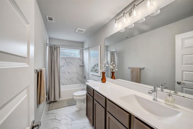 409 Piney Rocks Lane, Waller, TX 77484