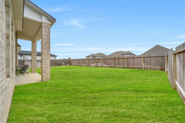 409 Piney Rocks Lane, Waller, TX 77484
