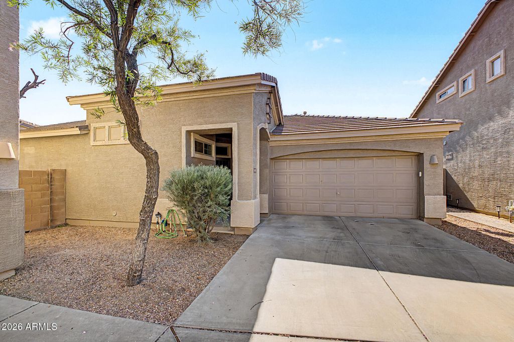 Image 1 of property listing at 14291 W CORA Lane, Goodyear, AZ 85395