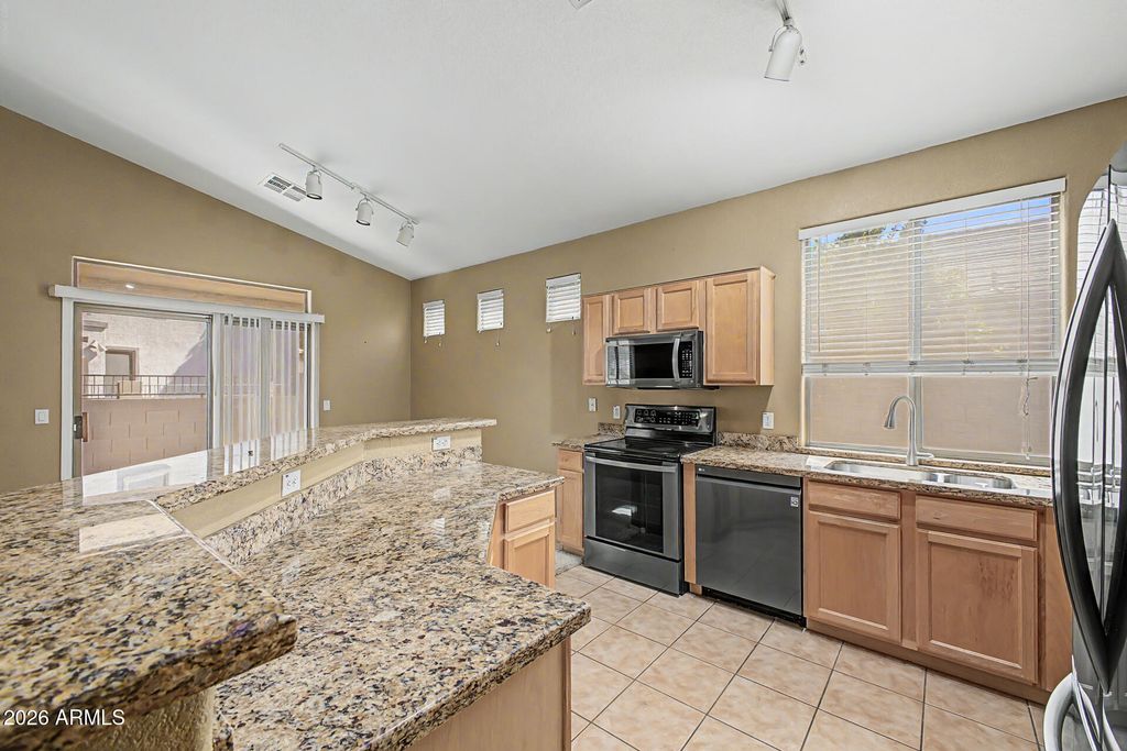 Image 12 of property listing at 14291 W CORA Lane, Goodyear, AZ 85395