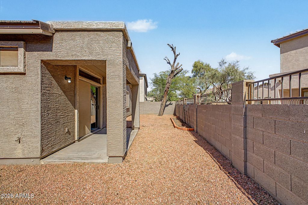 Image 30 of property listing at 14291 W CORA Lane, Goodyear, AZ 85395