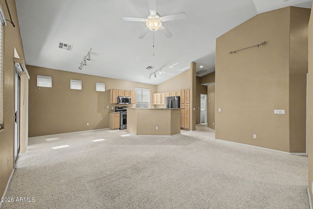 Image 8 of property listing at 14291 W CORA Lane, Goodyear, AZ 85395