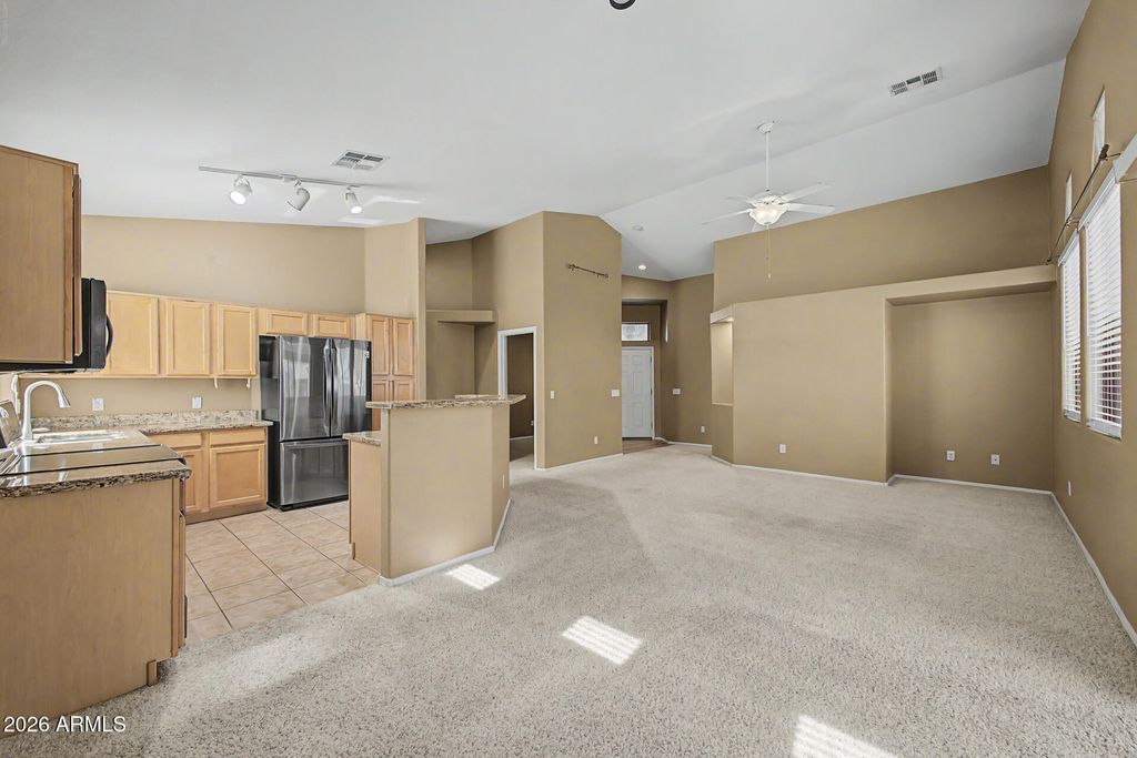 Image 9 of property listing at 14291 W CORA Lane, Goodyear, AZ 85395