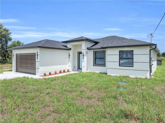 2522 56th ST W, Lehigh Acres, FL 33971