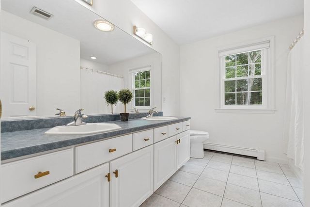 43 Northern Spy Rd, Franklin, MA 02038
