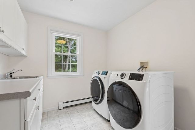43 Northern Spy Rd, Franklin, MA 02038