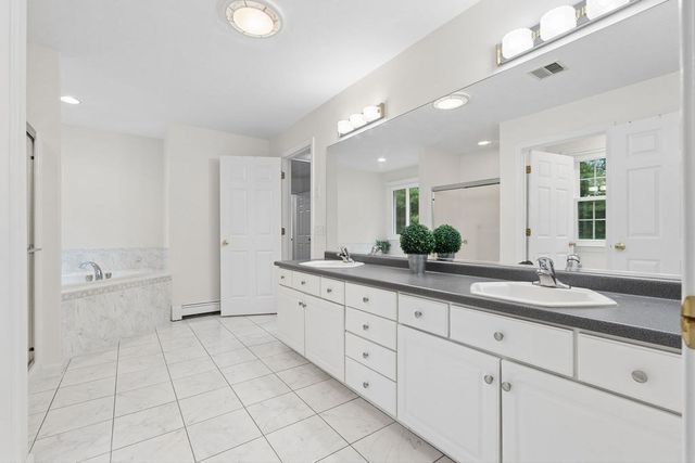 43 Northern Spy Rd, Franklin, MA 02038
