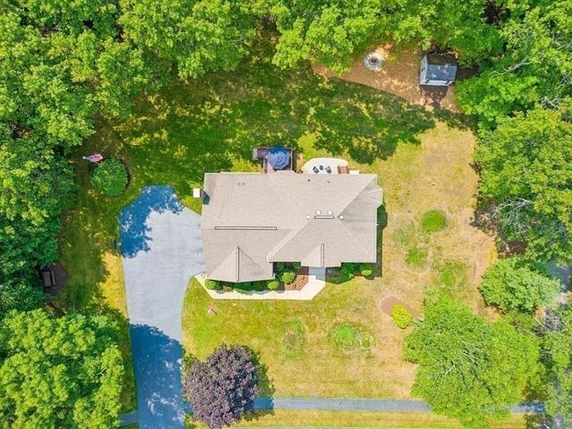 43 Northern Spy Rd, Franklin, MA 02038
