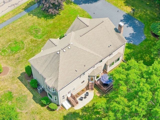43 Northern Spy Rd, Franklin, MA 02038