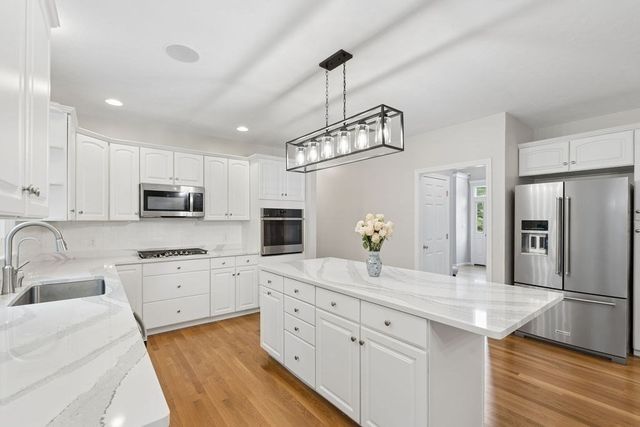 43 Northern Spy Rd, Franklin, MA 02038