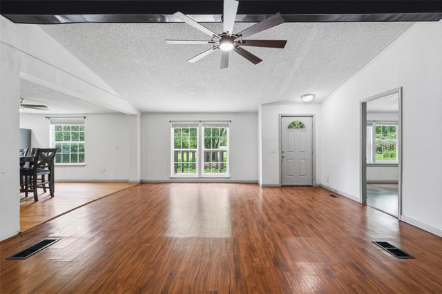 907 Quail Run, Cleburne, TX 76031