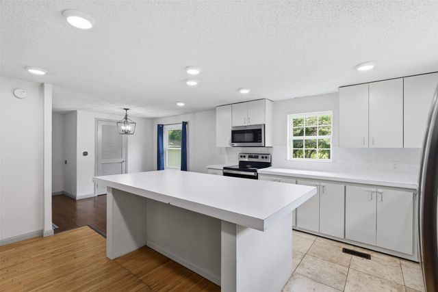 907 Quail Run, Cleburne, TX 76031