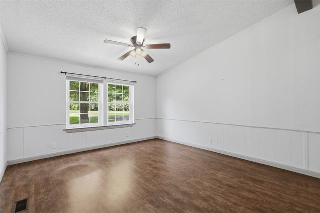 907 Quail Run, Cleburne, TX 76031