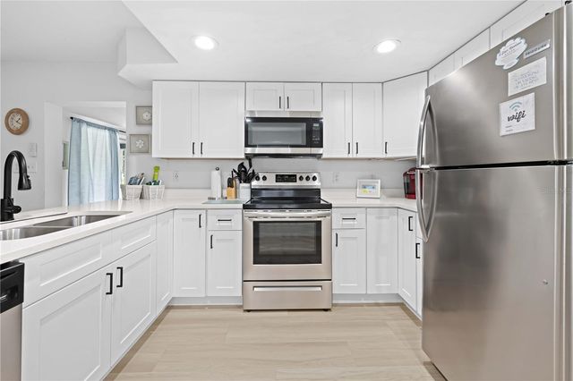 7281 ABERDEEN COURT, Weeki Wachee, FL 34607