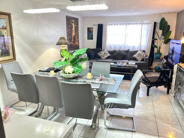 515 S Crescent Drive 107, Hollywood, FL 33021