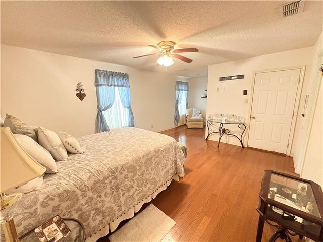 6233 Summer Place N Drive, Mobile, AL 36618