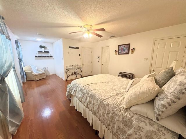 6233 Summer Place N Drive, Mobile, AL 36618