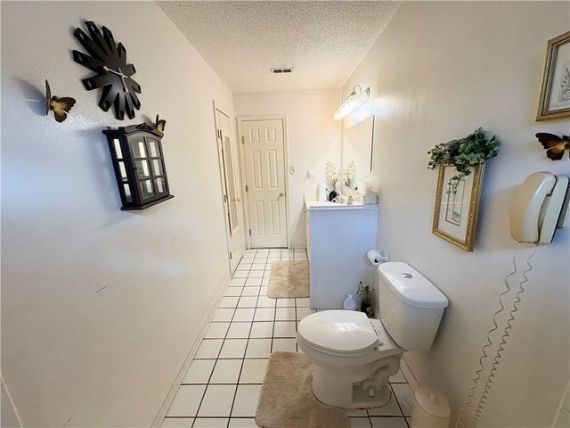 6233 Summer Place N Drive, Mobile, AL 36618