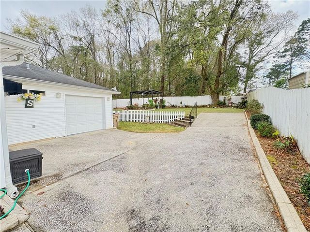 6233 Summer Place N Drive, Mobile, AL 36618