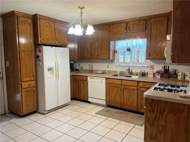 6233 Summer Place N Drive, Mobile, AL 36618