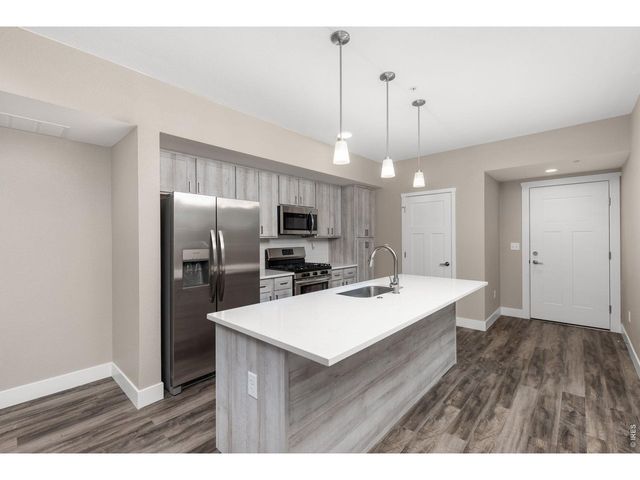 310 S Cherrywood Dr 201, Lafayette, CO 80026