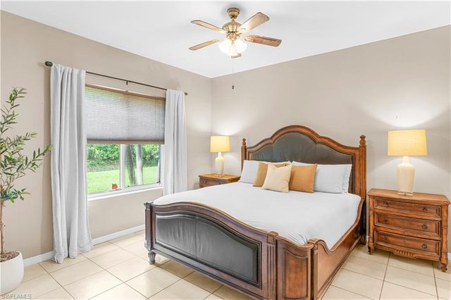 5470 16th PL SW 101, Naples, FL 34116