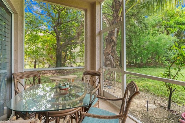 5470 16th PL SW 101, Naples, FL 34116