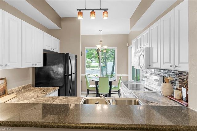 5470 16th PL SW 101, Naples, FL 34116
