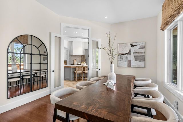 418 Saint Andrews Dr, Napa, CA 94558