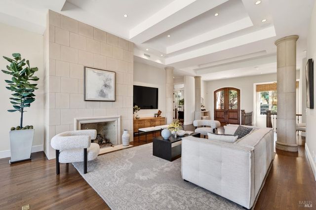 418 Saint Andrews Dr, Napa, CA 94558