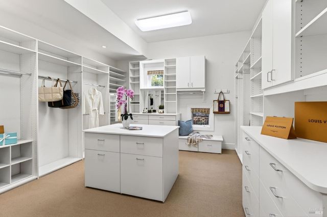 418 Saint Andrews Dr, Napa, CA 94558